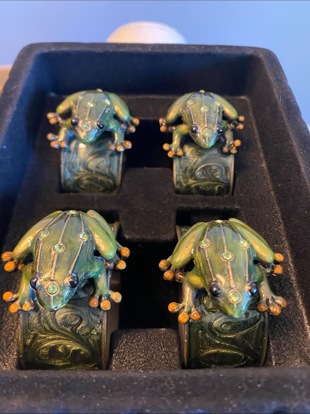 Set of 4 Jeweled Green Frog Napkin Rings